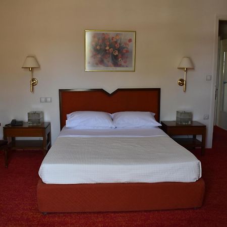 Hotel Theoxenia Missolonghi Екстер'єр фото
