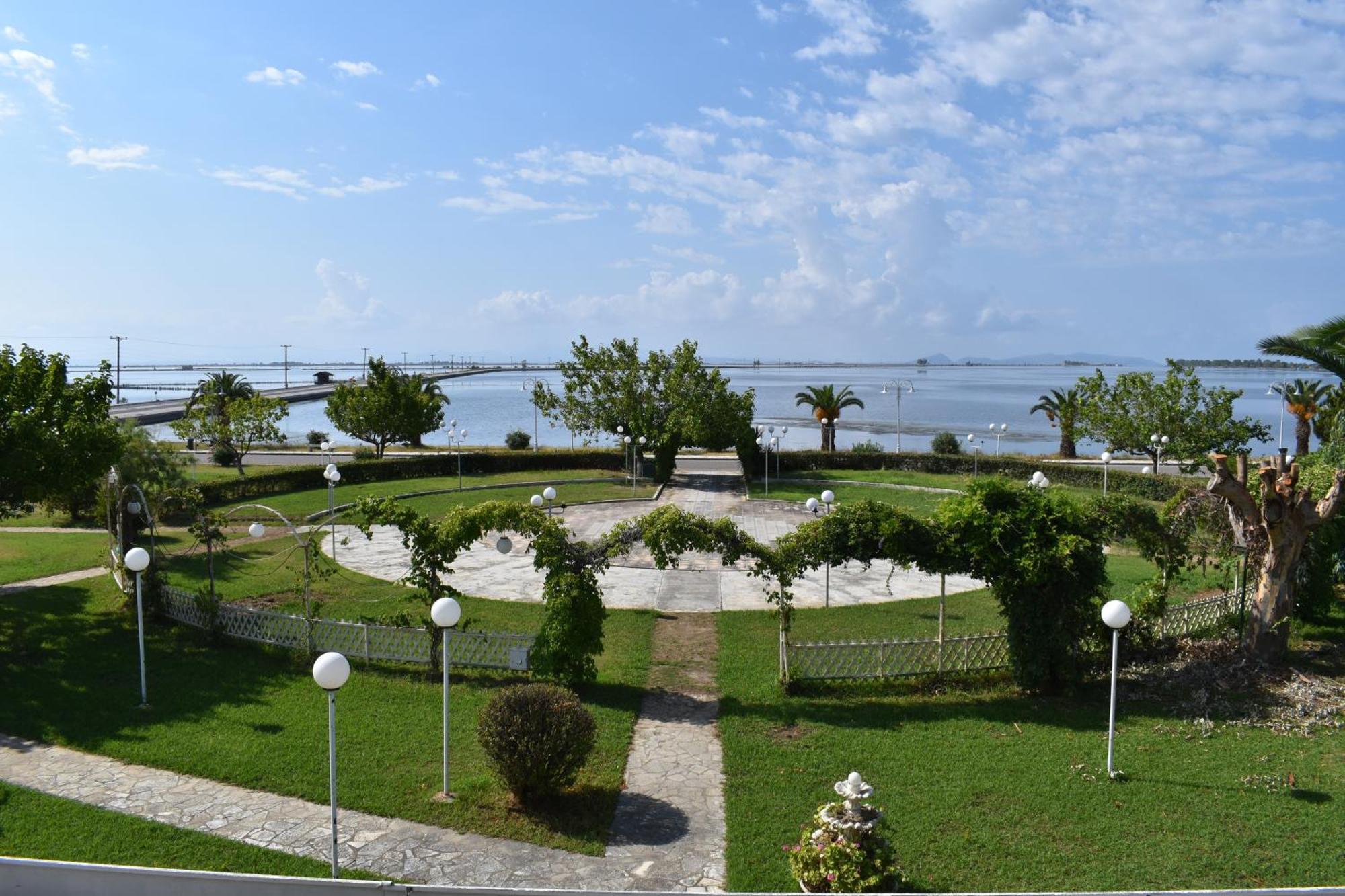 Hotel Theoxenia Missolonghi Екстер'єр фото